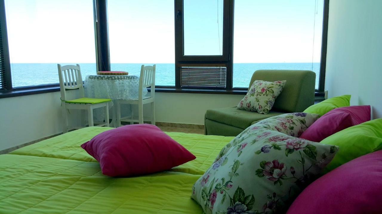 Happy Beach Varna Bagian luar foto