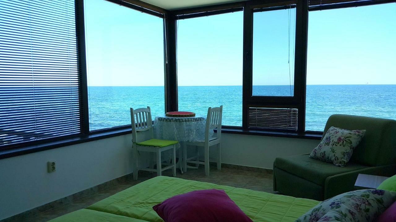 Happy Beach Varna Bagian luar foto