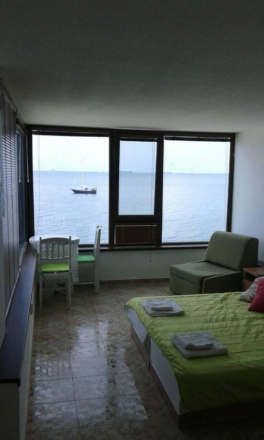 Happy Beach Varna Bagian luar foto